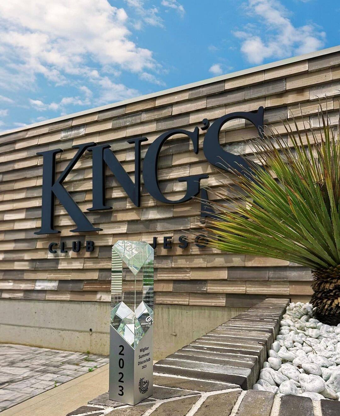 KINGS